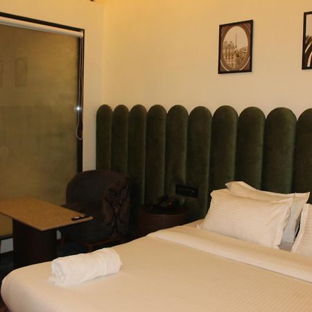 Gulf Hotel Mumbai- The Boutique Hotel Colaba Mumbai Exterior photo