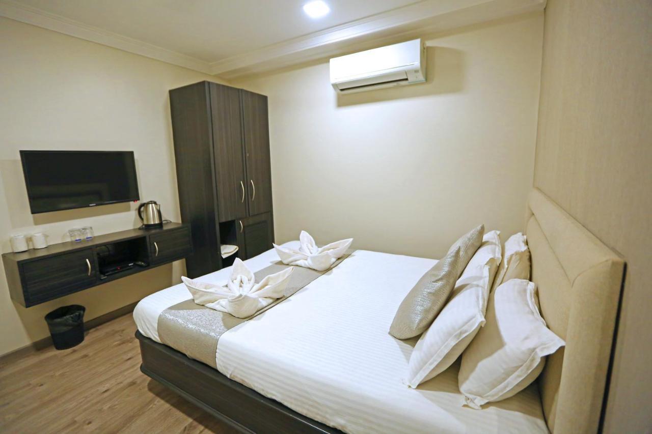 Gulf Hotel Mumbai- The Boutique Hotel Colaba Mumbai Exterior photo