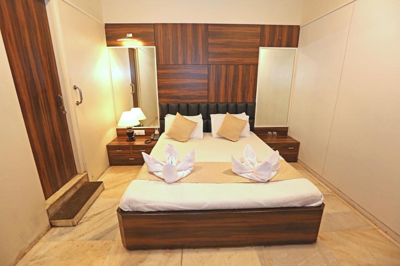 Gulf Hotel Mumbai- The Boutique Hotel Colaba Mumbai Exterior photo