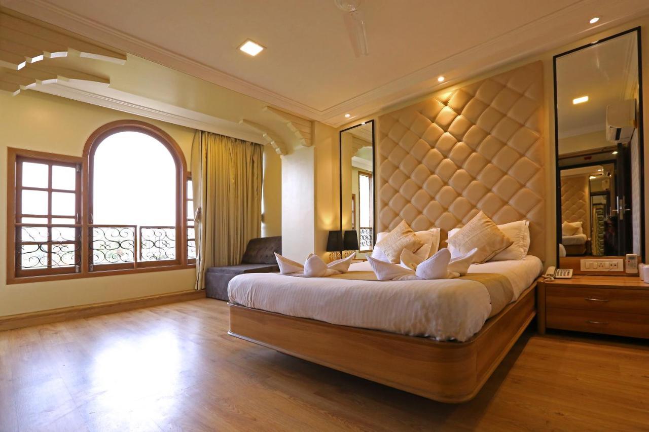 Gulf Hotel Mumbai- The Boutique Hotel Colaba Mumbai Exterior photo