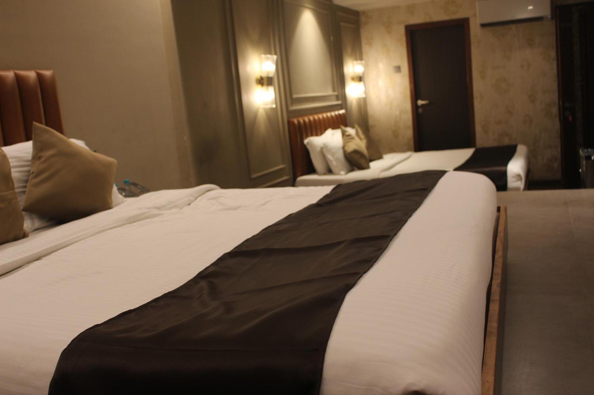 Gulf Hotel Mumbai- The Boutique Hotel Colaba Mumbai Exterior photo