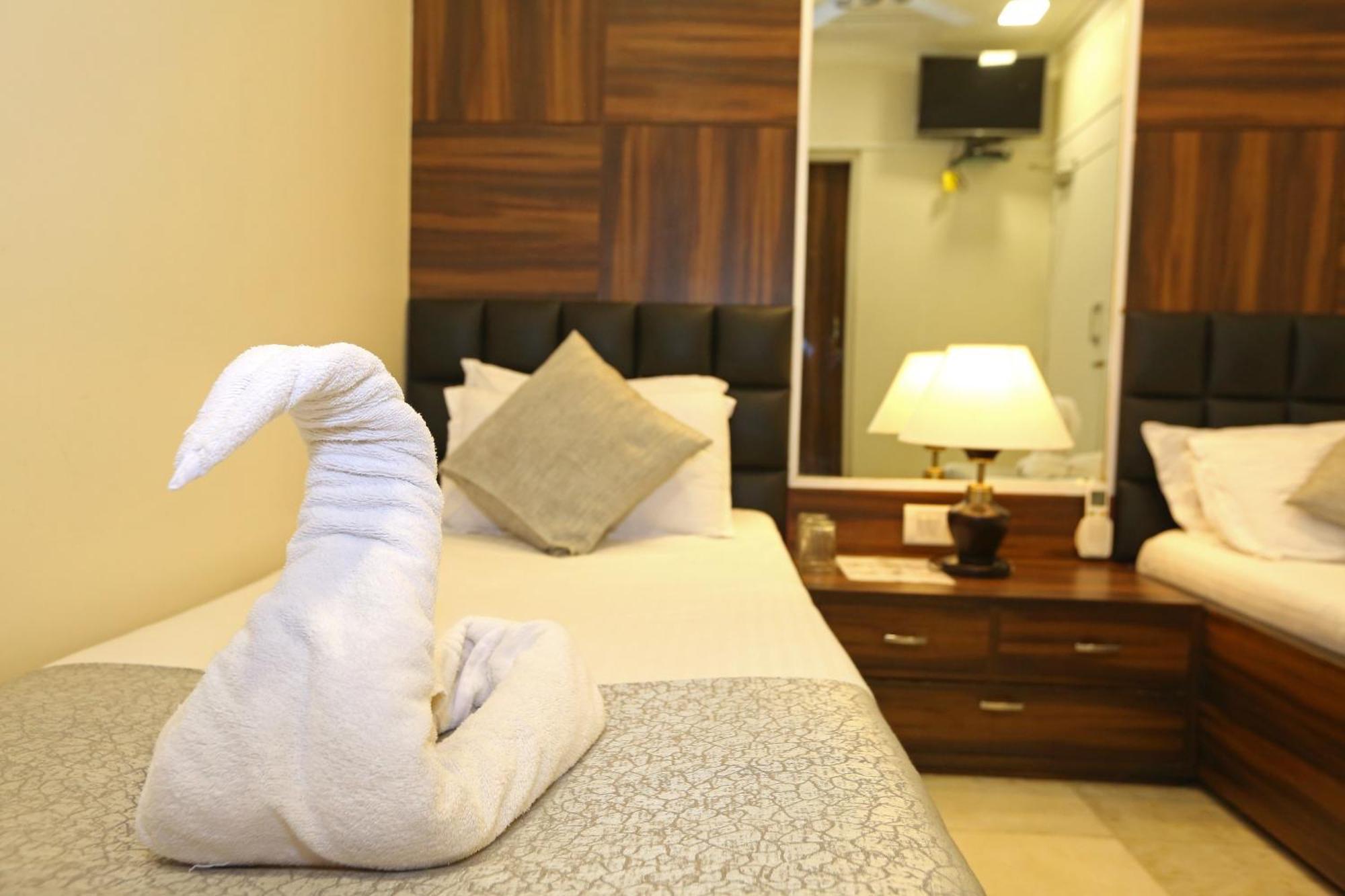 Gulf Hotel Mumbai- The Boutique Hotel Colaba Mumbai Exterior photo