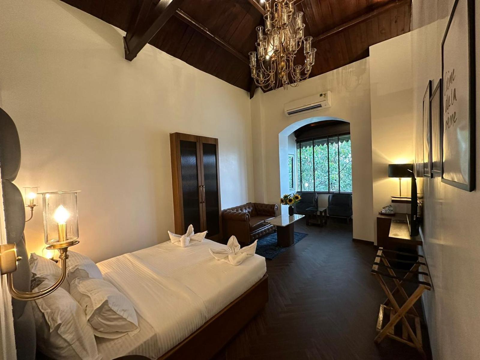 Gulf Hotel Mumbai- The Boutique Hotel Colaba Mumbai Exterior photo