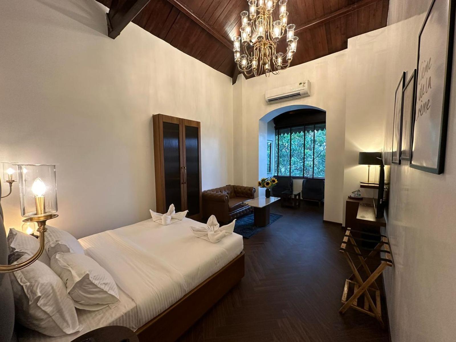 Gulf Hotel Mumbai- The Boutique Hotel Colaba Mumbai Exterior photo