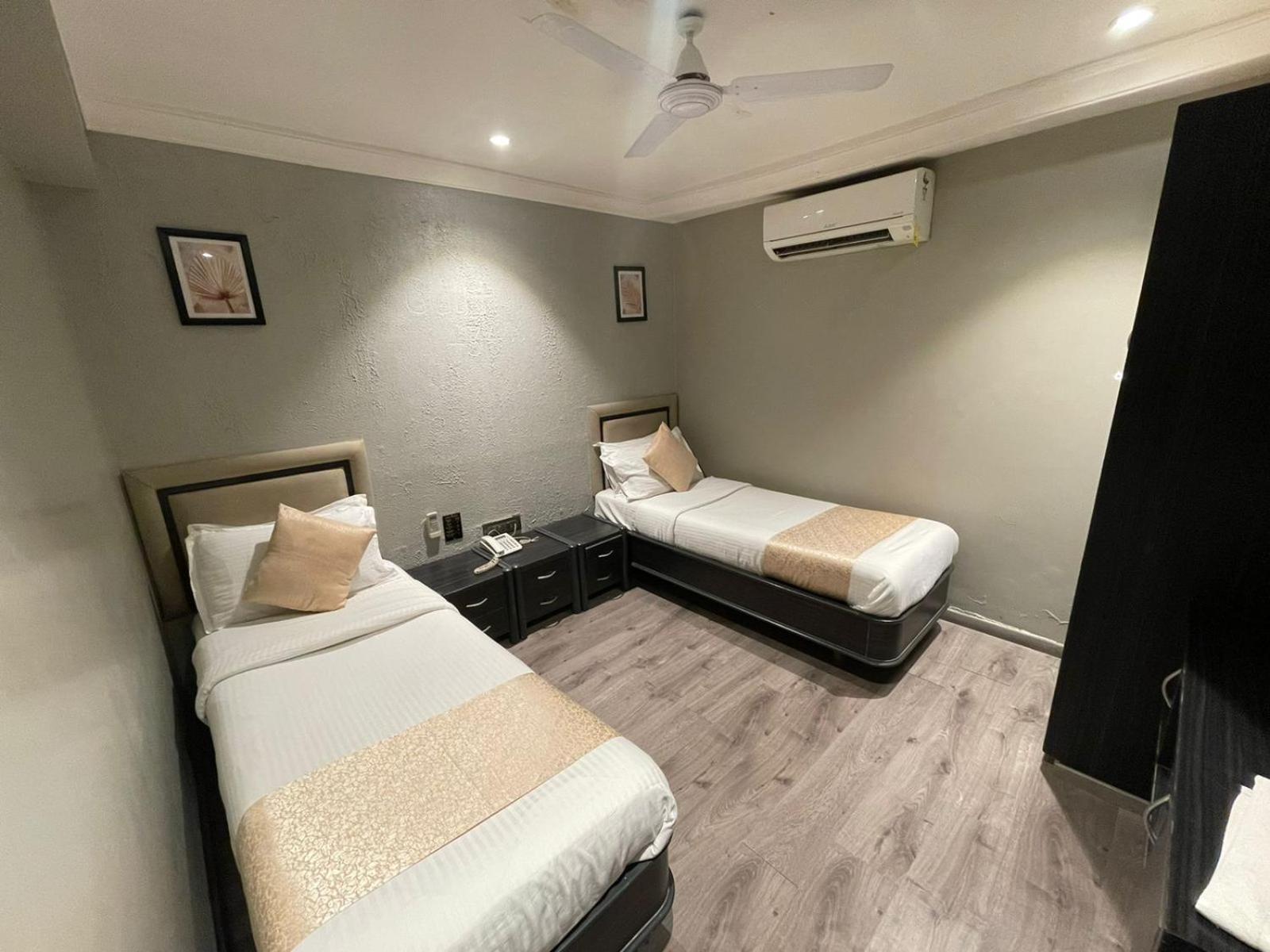 Gulf Hotel Mumbai- The Boutique Hotel Colaba Mumbai Exterior photo